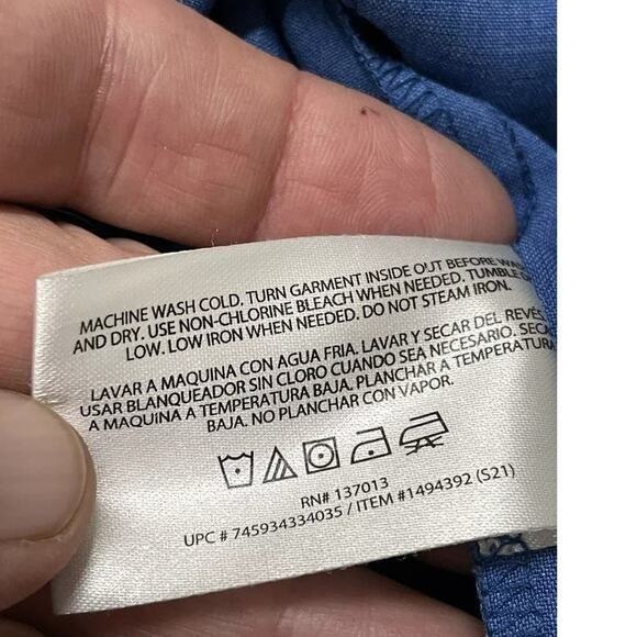 Orvis Tech Chambray Performance Shirt Men’s M Blue Stretch Outdoor Utility EUC - Picture 8 of 9